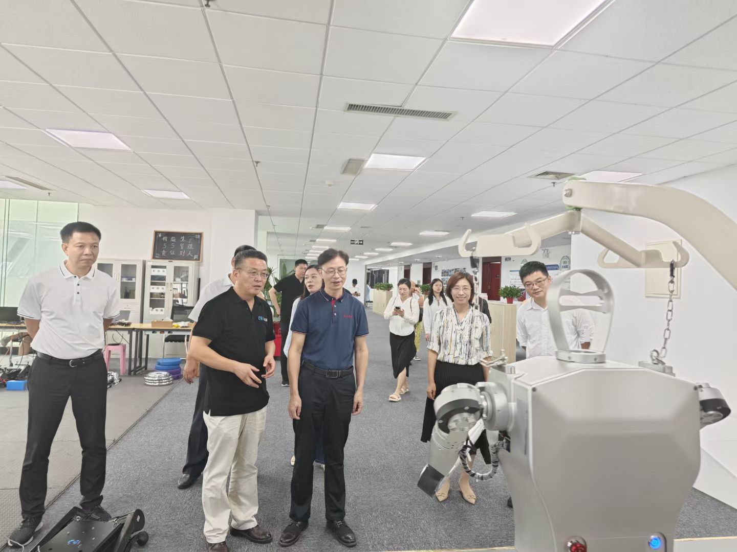 廣東佛山市政協(xié)副主席唐冬生等領(lǐng)導(dǎo)一行蒞臨優(yōu)寶特調(diào)研