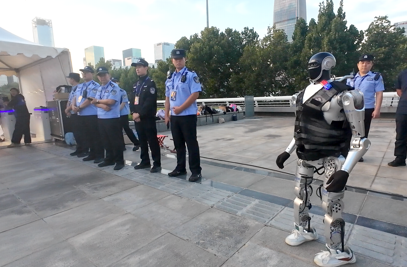 優(yōu)寶特機(jī)器人AI“新警員”協(xié)助濟(jì)南公安圓滿完成周杰倫演唱會安保任務(wù)