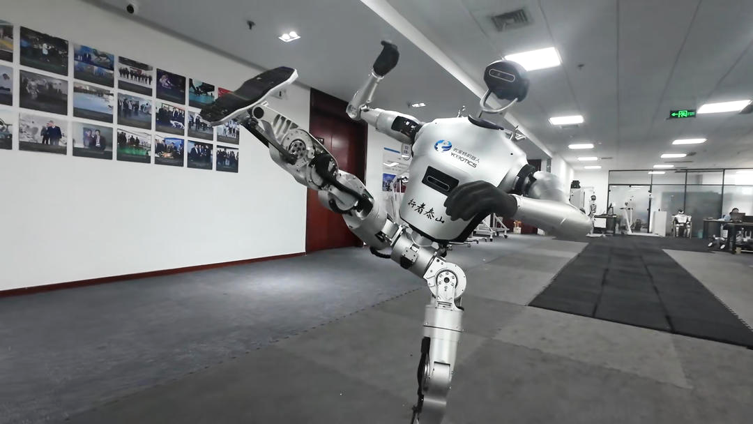 優(yōu)寶特智能機器人一年學會“七十二變”